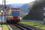 Zug der Waldenburgerbahn am 04.04.2021 auf Abschiedsfahrt bei Niederdorf BL.