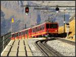 BDhe 4/8 215 und 213 verlassen Eigergletscher Richtung Kleine Scheidegg.