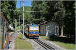 Unser talwärts fahrender Zug kreuzt in San Nicolao den bergwärts fahrenden MG Bhe 4/8 N° 13. 

21. Mai 2017
  