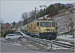 Die MOB GDe 4/4 6003  Train du Chocolat  fährt mit dem MOB Belle Epoque bei Planchamp Richtung Montreux.