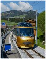 - Goldenpass - In Saanenmser begegnen sich der Goldenpass und der Goldenpass Classic. 25.05.2012 (Hans)