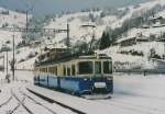 MOB: Regionalzug mit ABDe 8/8  bei der Einfahrt in den Bahnhof Montvovon im Dezember 1996.
Foto: Walter Ruetsch