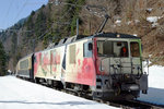 MOB: Die GDe 4/4 6006  AIGLE LES MURAILLES  kurz vor der Einfahrt in den Jaman Tunnel mit einer Länge von 2424 m bei Jor am 17. März 2016.
Foto: Walter Ruetsch
