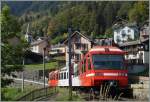 TMR (M-C) BDeh 4/8 21 (SNCF Z800 UIC N° 90 85 838 0821-1 CH-TMRSA) verlässt Finhaut Richtung Le Châtelard Frontiere.