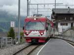 tpc / AOMC - Triebwagen Bhe 4/8 592 bei einer Kreuzung im Bahnhof Val-Dilliez am 26.05.2013