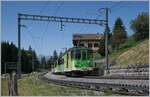 Der gleiche Zug der BVB von Col-de-Bretaye nach Villars sur Ollon beim Halt in Col-de-Soud, es schiebt der TPC BVB BDeh 4/4 82.