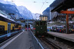 125 Jahre Wengernalpbahn - die fast 110jährige Lok 52 aus dem Elektrifizierungsjahr rangiert noch im Bahnhof Lauterbrunnen.