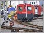 Der Tm 172 598-5 wird wohl mit allen Weichenstellungen fertig, ob mit oder ohne Strom, hier im Depot Stansstad. (22.10.2010)
