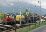 SBB/ZB: Rollschemelverkehr in Alpnach Dorf mit der Tm III 599 im August 1999.