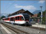 ABe 130 009 der Zentralbahn steht am 19.07.2007 als S5 in Richtung Luzern im Bahnhof von Alpnachstad. Von hier aus sind es nur ein paar Schritte bis zur Talstation der Pilatus Bahn.