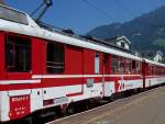 Triebwagen BDeh4/4 7 Engelberg - Luzern mit 5 Personenwagen fhrt am 01.07.2006 in Stans ein, der Triebwagen ist in der Mitte eingereiht, der Zug hat 2 Steuerwagen.