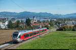 SOB RABe 526 046 am 7. Oktober 2017 als S40 Rapperswil - Einsiedeln zwischen Freienbach und Wilen bei Wollerau.