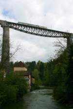 Ein RBDe 4/4 der SOB auf der Fahrt nach St.Gallen überquert der Sitterviadukt; 04.05.2014