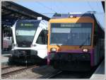 Zwei Stadler Triebwagen begegnen sich in Rorschach Bf. S2 mit 749-7 nach Heerbrugg und S7 mit 526 686-1 nach Weinfelden. (20.04.2007)