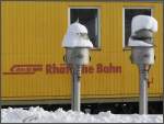 Die nchsten Bilder zeigen einige Winterimpressionen aus Davos Platz. Hier ein Ablutewerk vor einem Wagen des Bahndienstes. (12.11.2007)