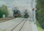 Parallelfahrt der 01 202 des Vereins Pacific mit dem Nostalgie-Rhein-Express und einem RhB Dampfzug mit Lok 107 am 12.09.09 in Chur.