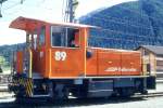 RhB - Tmf 2/2 89 am 09.09.1994 in Zernez - Strkerer Dieselmotor-Stationstraktor - bernahme: 23.09.1992 - RACO1990/Cummins - 331KW - Gewicht 24,00t - LP 7,50m - zulssige Geschwindigkeit