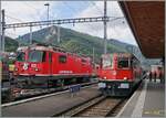 60 Jahre BoBo - dafür richtete die OeBB ein einmaliges Treffen von 25 Loks aus. Dafür wurde sogar RhB Ge 4/4 II, die nicht nur optisch, sondern auch von der Konstruktion her sich der Re 4/4 II anlehnt. im rechten Bildteil erreicht die OeBB Re 4/4 II 350 (ex SB ex SOB) mit einem planmässigen Regionalzug von Oensingen kommend ihr Ziel Balsthal. 

14. September 2024