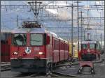 Ge 4/4 II 613  Domat/Ems  und 620  Zernez  in Landquart.