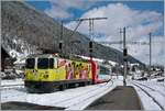 Die RhB Ge 4/4 II 611 trifft mit dem Glacier Express 903 St. Moritz - Zermatt in Disentis ein. 
22. März 2008
