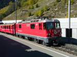 RhB - Ge 4/4  627 vor RE im Bahnhof Sagliains am 18.10.2013