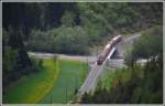 RE1249 auf der neuen Brücke über den Carrerabach bei Valendas.