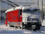 Der Glacier-Express ist momentan nicht auf Tour und heute ist sogar die Ge 4/4 III 651  Fideris  arbeitslos, da die Strecke nach St.Moritz gesperrt ist.