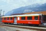 RhB - A 1251 am 19.08.1995 in Chur - 1.Klasse Mitteleinstiegswagen in leichter Stahlbauart - bernahme 14.01.1939 - SWS/SIG - Fahrzeuggewicht 18,00t - Sitzpltze 36 - LP 17,63m - zulssige Geschwindigkeit 90 km/h - 2=04.11.1992 - Logo RhB in deutsch. Lebenslauf: ex AB4 251 - 1948 B4 1251 - 1964 A 1251 - Hinweis: gescanntes Dia
