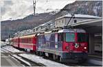 R1937 nach Pontresina mit Steuerwagen 1756 und Ge 4/4 II 627  Reichenau-Tamins  in Samedan.