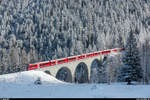 Albula-Schnellzug mit AGZ und Steuerwagen am 28.