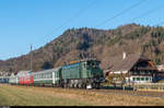 Ae 3/6 I 10664 mit einem SBB-Historic-Extrazug von Luzern nach Interlaken Ost am 18. Februar 2017 zwischen Heimberg und Lädeli.