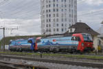 Doppeltraktion, mit den Siemens Vectron 193 471-0 und 193 519-6 durchfährt den Bahnhof Pratteln.