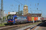 Siemens Vectron 193 525-3 durchfährt den badischen Bahnhof.