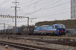 Siemens Vectron 193 523-8 durchfährt den Bahnhof Pratteln.