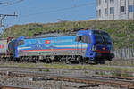 Siemens Vectron 193 528-7 durchfährt den Bahnhof Pratteln.