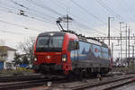 Siemens Vectron 193 474-4 durchfährt solo den Bahnhof Pratteln.