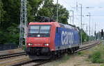 SBB Cargo International mit der  Re 482 010-6  (NVR:  91 85 4 482 010-6 CH-SBBC ) stand am Rande Nähe Bahnhof Ruhland abgestellt und übernimmt nun einen HUPAC Containerzug vom