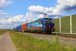 SBB Cargo International Siemens Vectron 193 517-0 mit KLV Zug in Auggen am 13.07.23