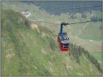 Die Luftseilbahn zur Pilatus Kulm, aufgenommen am 19.07.2007 von der Dachterasse der Bergstation.