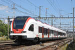 RABe 522 207, auf der S1, verlässt den Bahnhof Pratteln.