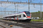 RABe 521 024, auf der S3, fährt zum Bahnhof Pratteln.