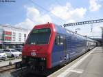 Re 450 011 ''Oberrieden'' am 18.6.2014 in Hinwil als S14 nach Zürich HB. Seit dem 15.6.2014 verkehren wieder DPZ auf der S14, da die bisher dort eingesetzten DTZ nun auf der S5 und S24 benötigt werden.
