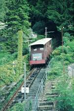 Montreux_Funiculaire_Territet-Mt.Fleuri__1910 wurde diese Standseilbahn eröffnet.