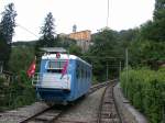 Wagen 1  Locarno   der FLMS ist wieder auf dem Weg nach oben zum Kloster Madonna del Sasso.