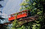 Giessbachbahn, Schweizer Standseilbahn zu einem bekannten Hotel (1986)