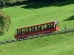 Gurtenbahn ein Wage nunterwegs kurz vor dem Gipfelbahnhof auf dem Gurten am 04.09.2010