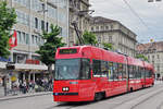 Be 4/6 738 Vevey Tram, auf der Linie 7, fährt zur Haltestelle beim Bahnhof Bern.