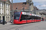 Be 6/8 Combino 652, auf der Linie 8, fährt zur Haltestelle beim Bubenbergplatz. Die Aufnahme stammt vom 22.05.2018.