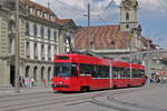 Be 4/6 Vevey Tram 735, auf der Linie 8, fährt zur Haltestelle beim Bubenbergplatz.