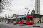 Be 4/6 Vevey Tram 735 mit einer Werbung für eine Hodler Ausstellung im Kunstmuseum Bern, auf der Linie 7, bedient die Haltestelle Burgernziel. Die Aufnahme stammt vom 19.12.2018. 